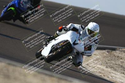 media/Nov-02-2025-Lets Ride (Sun) [[f7a3caa734]]/B Group/1220pm (Turn 2 Outside)/